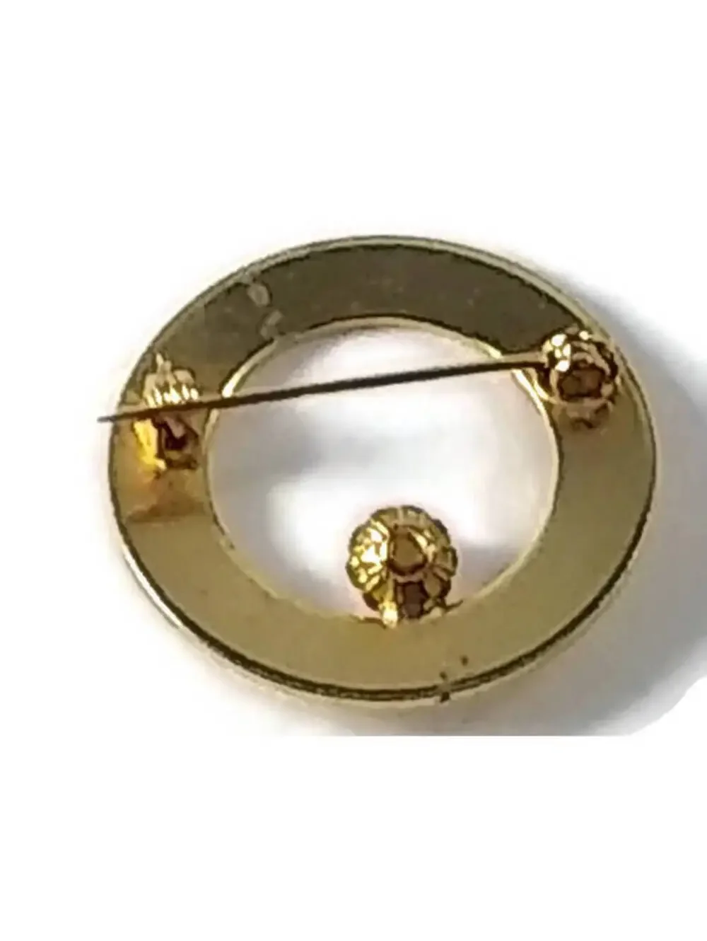 Vintage 1980s Gold Tone Circle Brooch with Faux Pearl, Minimalist Style Brooch.
